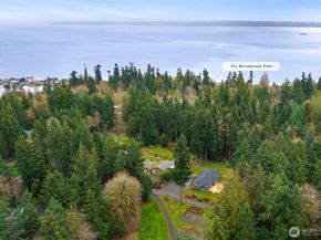 15375 Sunrise Drive NE, Bainbridge Island WA 98110