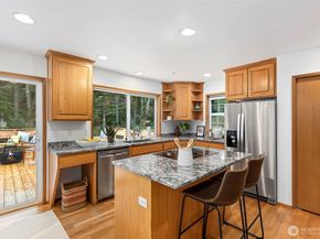 15375 Sunrise Drive NE, Bainbridge Island WA 98110