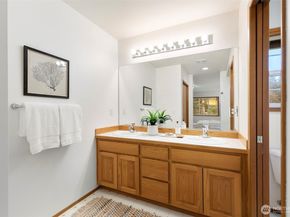 15375 Sunrise Drive NE, Bainbridge Island WA 98110