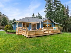 15375 Sunrise Drive NE, Bainbridge Island WA 98110