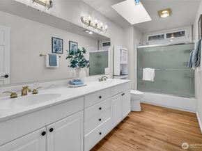 21609 NE 4th Street, Sammamish WA 98074