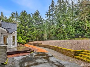 21609 NE 4th Street, Sammamish WA 98074