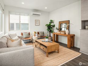 6716 Mary Avenue NW C, Seattle WA 98117