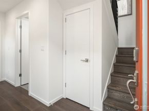 6716 Mary Avenue NW C, Seattle WA 98117
