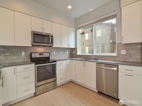 14913 48th Avenue W K2, Edmonds WA 98026