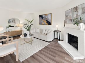 10508 NE 32nd Place G302, Bellevue WA 98004