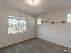 32205 49th Avenue S, Auburn WA 98001