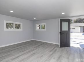 11244 10th Ave S, Seattle WA 98168