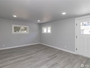 11244 10th Ave S, Seattle WA 98168