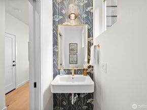 2851 NW 70th Street, Seattle WA 98117