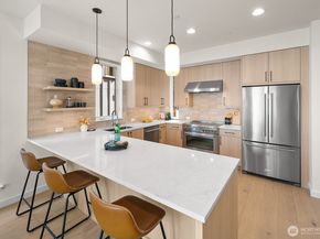 2851 NW 70th Street, Seattle WA 98117