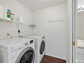 8823 Holly Drive 502, Everett WA 98208