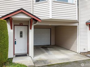 8823 Holly Drive 502, Everett WA 98208