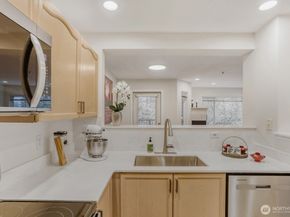 5000 NW Village Park Dr A105, Issaquah WA 98027