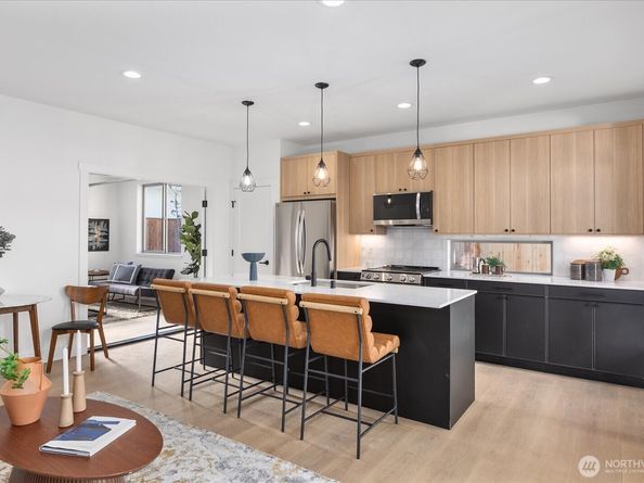 12044 Hiram Place NE C, Seattle WA 98125