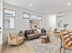 12044 Hiram Place NE C, Seattle WA 98125