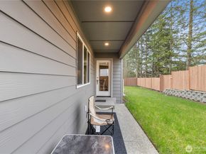 9592 7th Avenue SE, Everett WA 98208