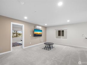 9592 7th Avenue SE, Everett WA 98208