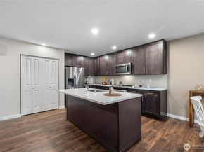 9592 7th Avenue SE, Everett WA 98208