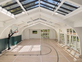 72 Olympic Drive NW, Shoreline WA 98177