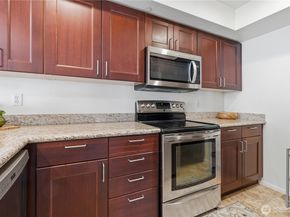 10101 SE 3rd Street 402, Bellevue WA 98004