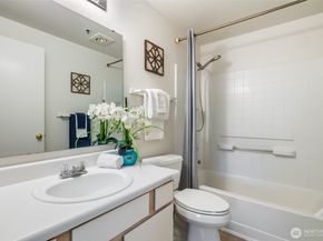 12611 109th Court NE J302, Kirkland WA 98034