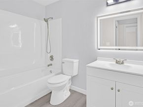 12520 NE 145th Street E33, Kirkland WA 98034