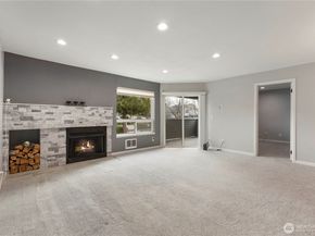 21925 7th Avenue S 101, Des Moines WA 98198