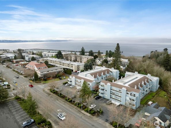 21925 7th Avenue S 101, Des Moines WA 98198