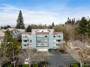 21925 7th Avenue S 101, Des Moines WA 98198