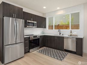 8823 Ashworth Avenue N B, Seattle WA 98103