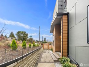 8455 24th Avenue SW A, Seattle WA 98106
