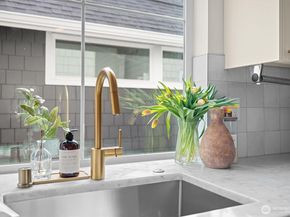 2815 E Denny Way B, Seattle WA 98122