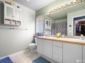 22727 43rd Avenue S 111, Kent WA 98032