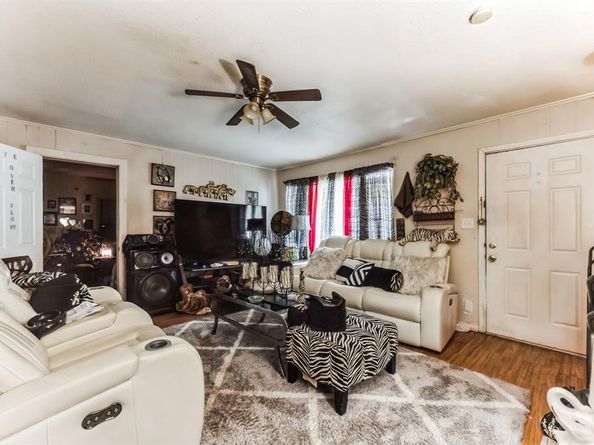 408  Lanola Court , Fort Worth Texas 76103