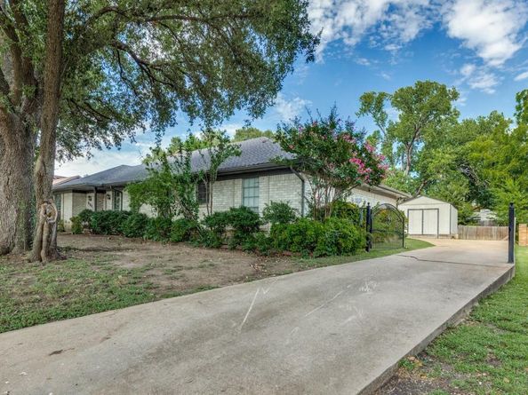 6801  Del Prado Avenue , Fort Worth Texas 76133
