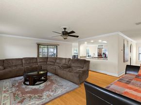 211  Menlo Park Drive , Arlington Texas 76002