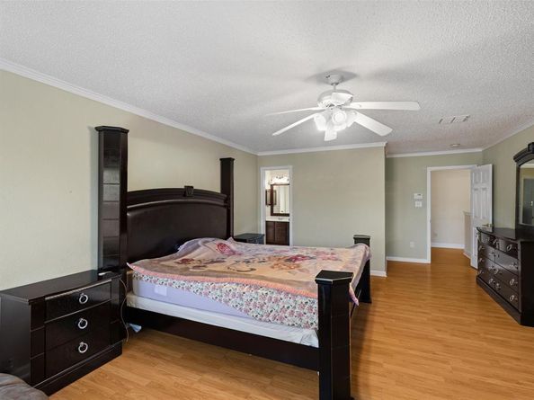 211  Menlo Park Drive , Arlington Texas 76002
