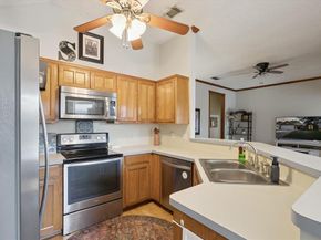 6214  Castle Creek Road , Arlington Texas 76017