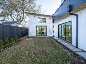 528  Bondstone Drive , Dallas Texas 75218