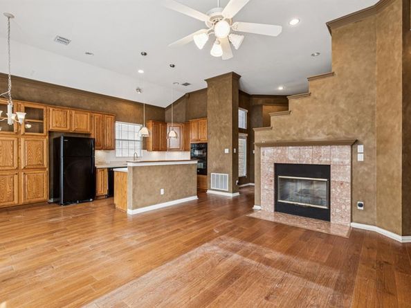 2604  Waterford Drive , Irving Texas 75063
