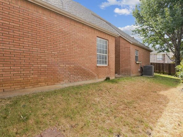2604  Waterford Drive , Irving Texas 75063