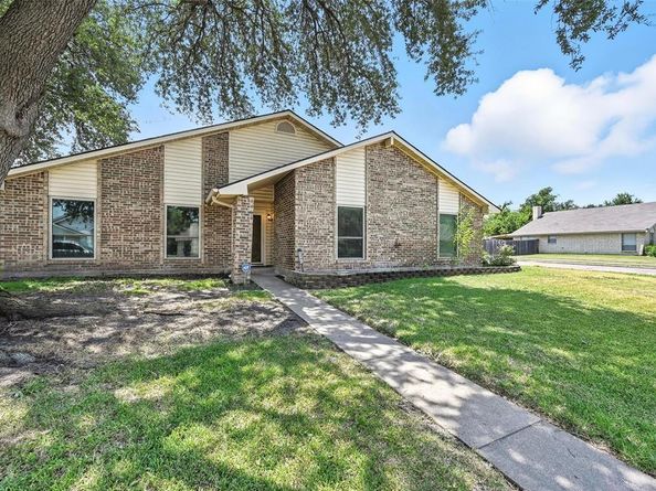 5301  Barcelona Drive , Garland Texas 75043