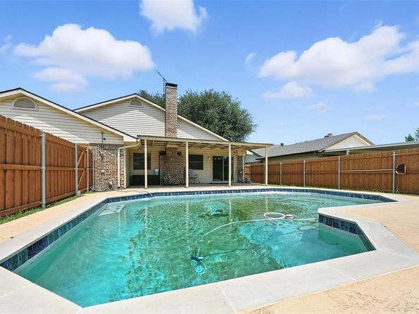 5301  Barcelona Drive , Garland Texas 75043