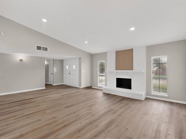 816  Cross Bend Road , Plano Texas 75023