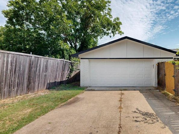 816  Cross Bend Road , Plano Texas 75023