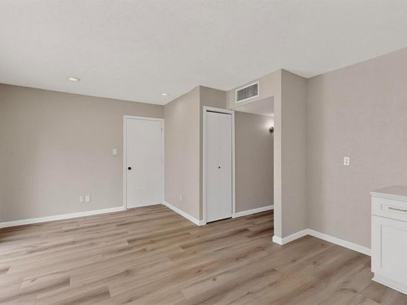 816  Cross Bend Road , Plano Texas 75023