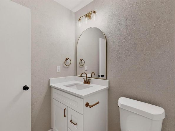 816  Cross Bend Road , Plano Texas 75023