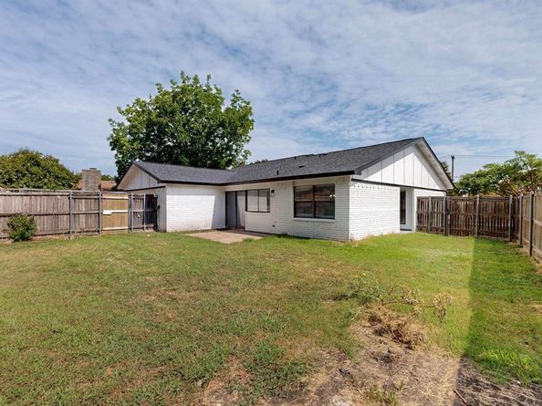 816  Cross Bend Road , Plano Texas 75023
