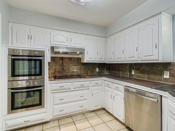 1500  Sandy Creek Drive , Denton Texas 76205